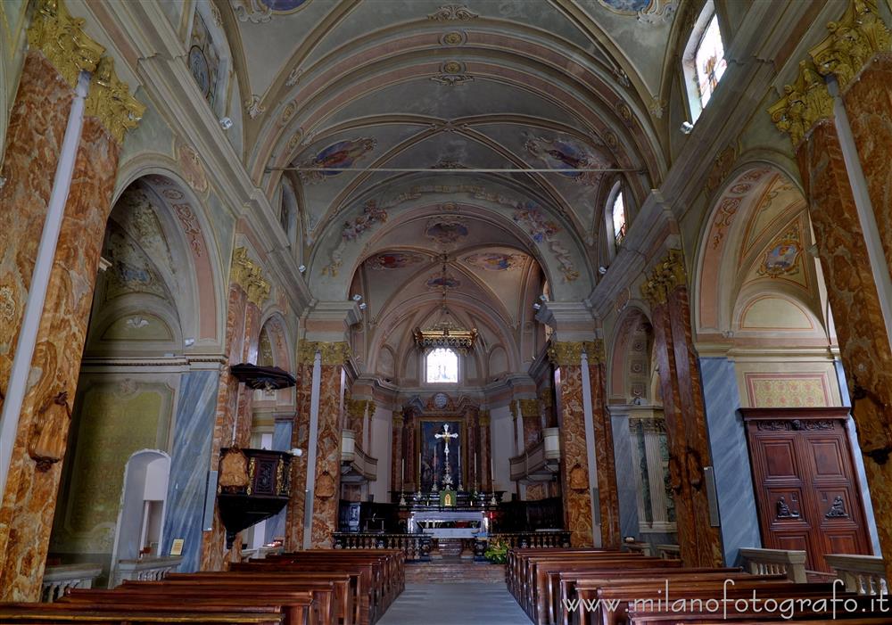 Lenta (Vercelli, Italy) - Interior of the Parish Church of San Pietro